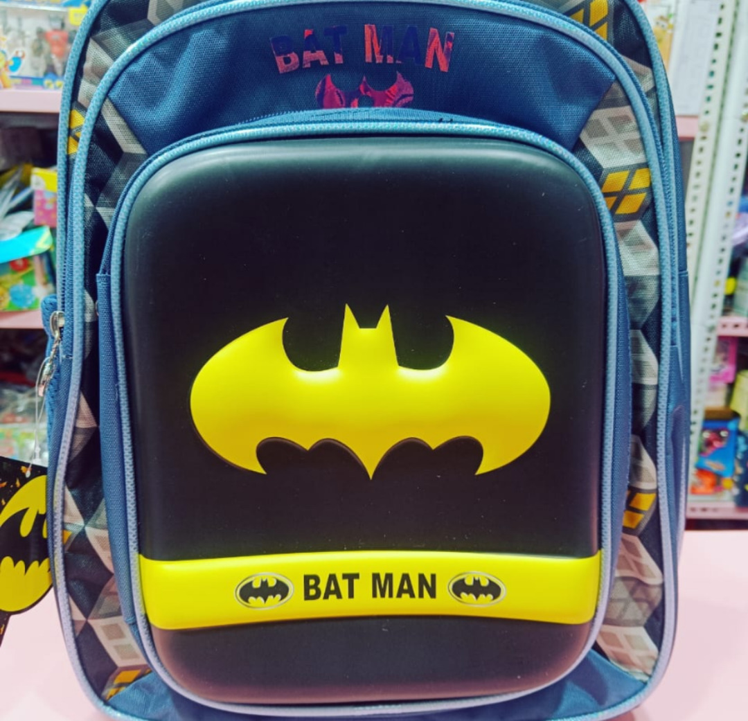 Esmi®- *Avengers Hard Case Premium School Bag- Batman/Spider* Esmi®- *Avengers Hard Case Premium School Bag- Batman/Spider*