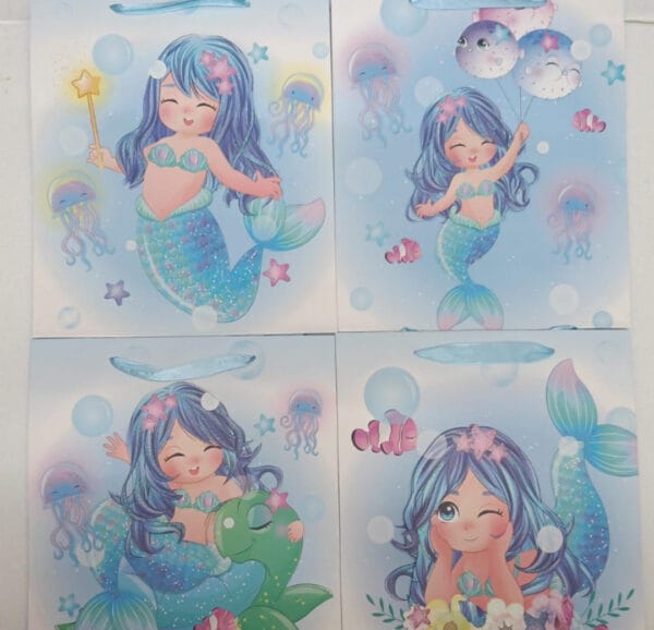 0BxYLYlVyX.jpg Esmi *3D Glitter Thick/Hard Paper Gift Bags*