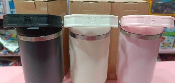 Esmi- *Stanley- Flip Straw Tumbler*
Approx 900 ml,