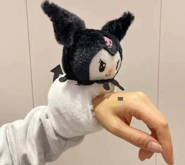 Esmi *Plush Hand Pillow Band*