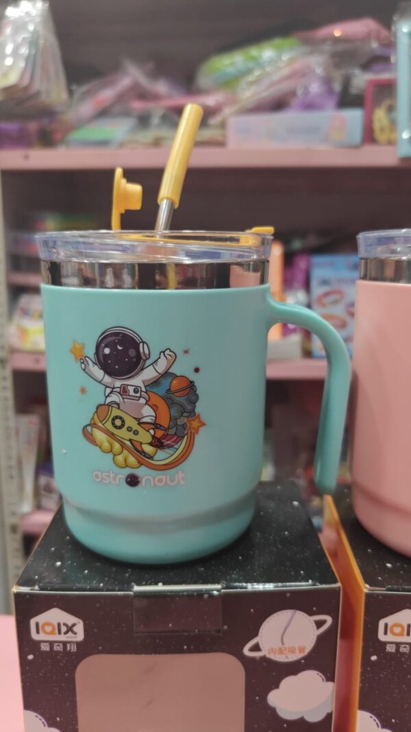 Esmi- *Insulated Mug with steel pipe*