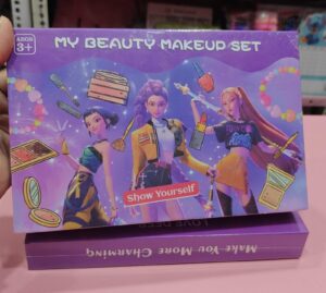 Esmi- *Kpop- 3 IN 1 CHILDREN?S MAKEUP + JEWELRY + BEADS SET*