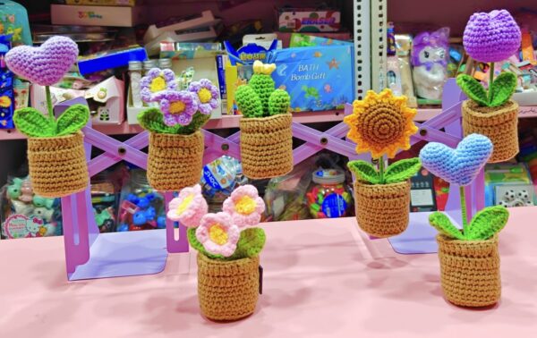 Esmi®- *Handmade Crochet Fridge Magnets!* 🧶💖