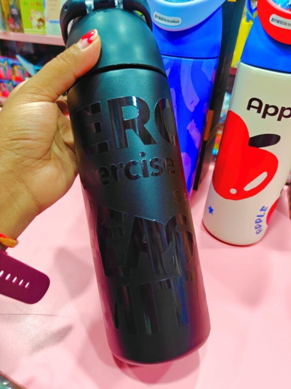 Esmi®- ✨ Trendy 670 ml Sipper Bottles 💧
