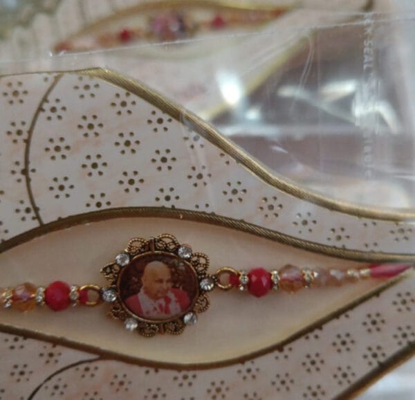 Esmi *Jai Guruji Rakhi*