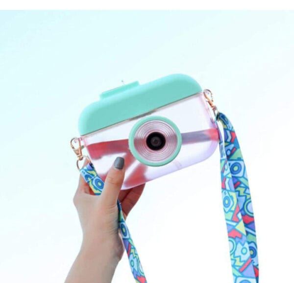Esmi *Camera sipper* Capacity : 400 ml