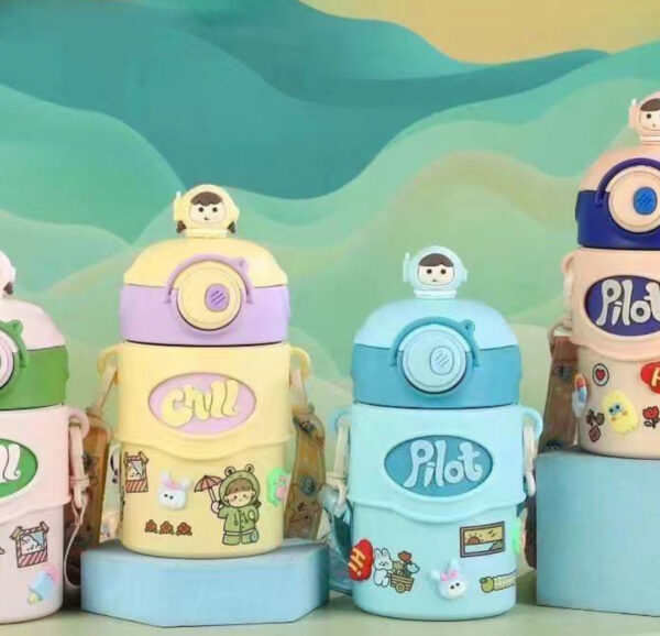 Esmi- *Insulated Toy Top Space Bottle*
