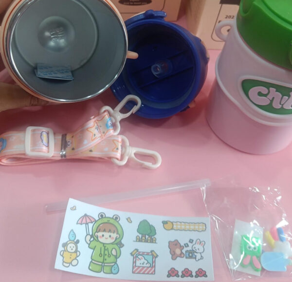 Esmi- *Insulated Toy Top Space Bottle*
