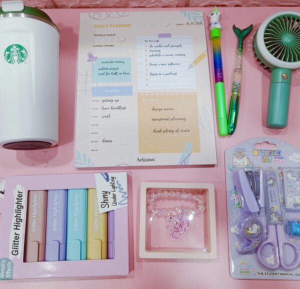 54Wl1BvkGA.jpg Esmi *Starbucks Premium Combo*