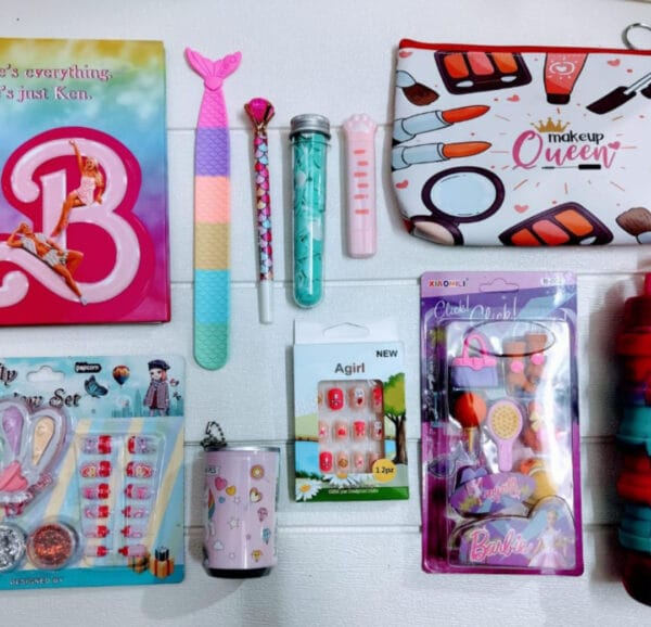 8xnNNl5jNl.jpg Esmi *Barbie Combo*