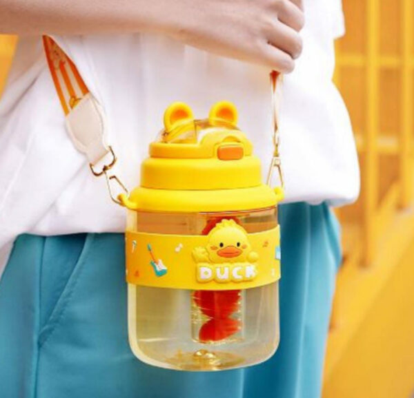 Esmi- *Kawai Animal Round Bottle with Fruit Infuser Partition* Material Silicon , BPA free, Premium quality, 1100 ml Random Price 525