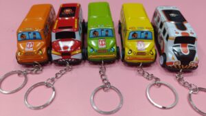 IMG-20250823-WA0001.jpg Esmi- *Friction Traveller Bus - Key Chain*