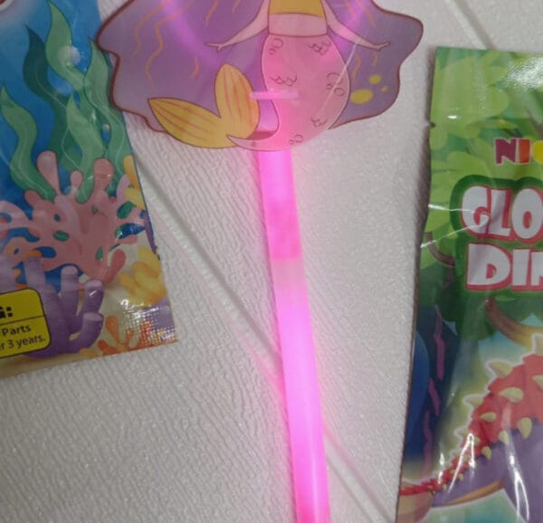 Esmi *Magic Glow Wand*