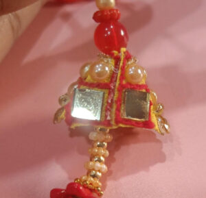 esmi-handwork-beads-mirror-lumba.jpg Esmi?- *HandWork Beads mirror Lumba*