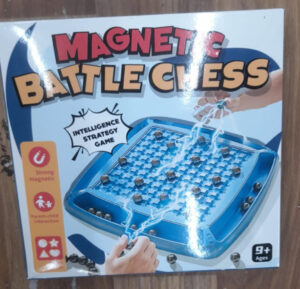 Esmi- *Magnet Battle Chess*