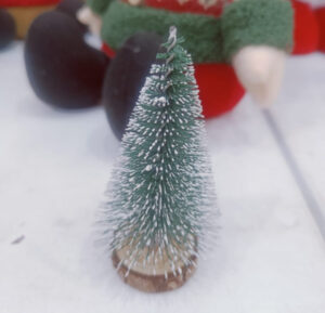 Esmi- *Mini Wooden Snow Pine Tree* Size approx 4inch