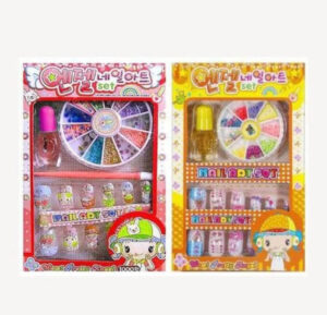 Esmi- *Nail Art Kit*