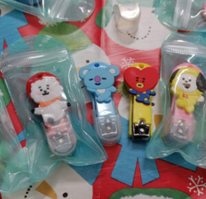 Esmi- *Nail Cutter*