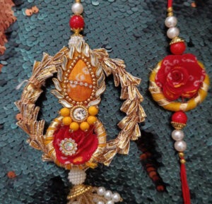 Esmi- *Rakhi- Goti Patti Set*