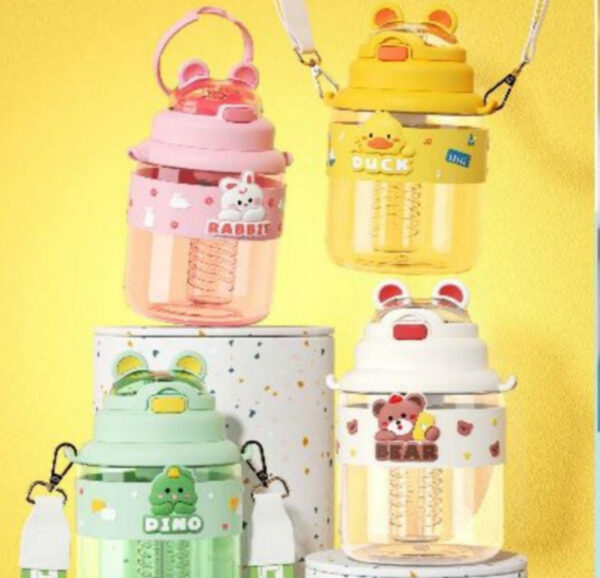 Esmi- *Kawai Animal Round Bottle with Fruit Infuser Partition* Material Silicon , BPA free, Premium quality, 1100 ml Random Price 525