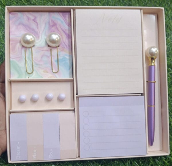 Esmi *Kawai Pearl Stationary Kit*