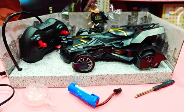 Esmi®- *BATMAN SPRAY R/C CAR* 🦇🏎️