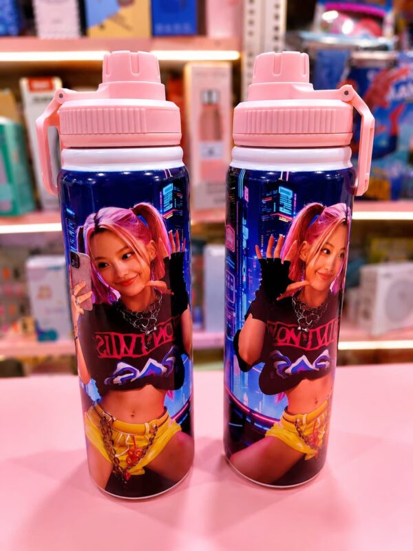 🌸 K-Pop 800ml Water Bottle – Stylish & Trendy 🌸